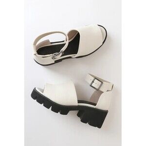 BC Born in California Size 10 Off White Vegan Leather Chunky Lug Sole Sandals